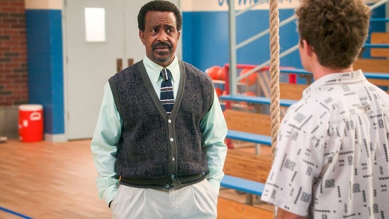 (v.li.): Tim Meadows (John Glascott), Sean Giambrone (Adam Goldberg). – Bild: ORF/​Sony Pictures/​ABC