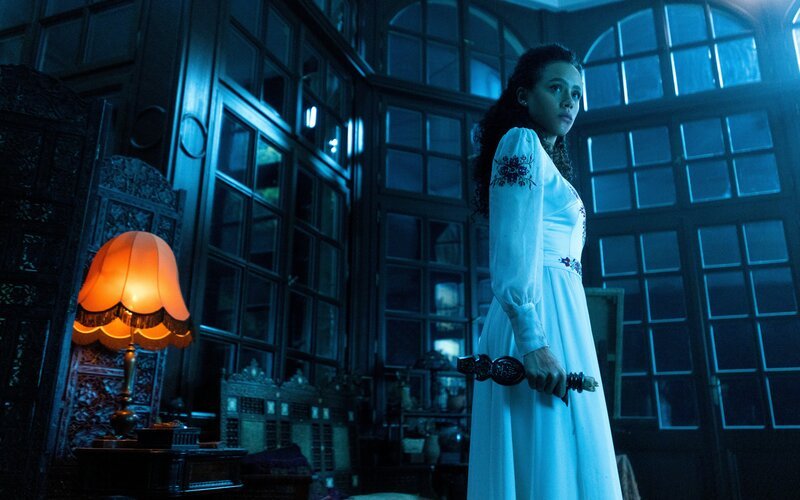 Evie (Nathalie Emmanuel) – Bild: Marcell Piti /​ CTMG