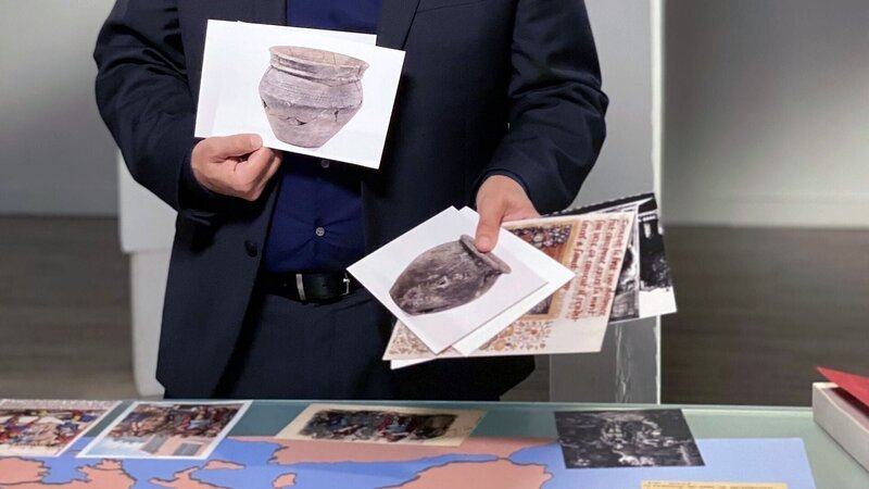 Der französische Spätmittelalter-Experte Stéphane Gioanni erklärt, dass die Anekdote um den Krug von Soissons erst Jahrhunderte nach den eigentlichen Ereignissen entstand. – Bild: Les Films d’Ici