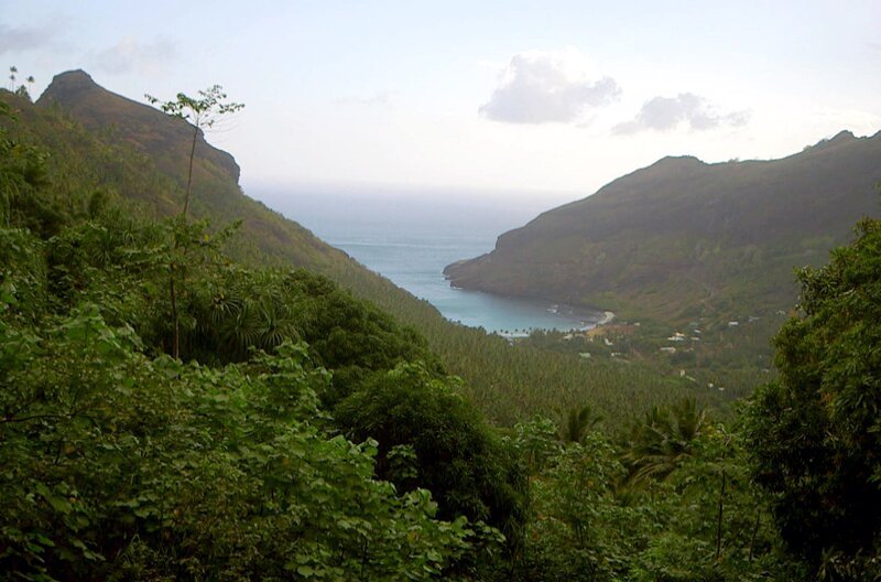 In Papeete auf Tahiti laden die Gärten von Paofai zu einem Spaziergang ein. Sie waren Schauplatz eines kontroversen Menschenexperiments. – Bild: Elephant Doc