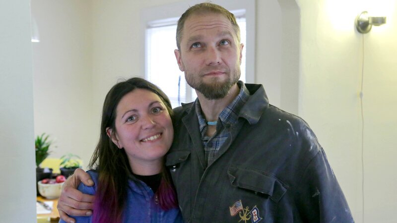 Dan Chiklas and Melissa Foster in their house. – Bild: Discovery Communications