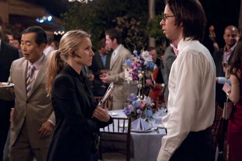 (v.l.n.r.) George Takei (George Takei); Uda Bengt (Kristen Bell), Roman DeBeers (Martin Starr) – Bild: 2009 Starz Entertainment, LLC /​ Colleen E. Hayes