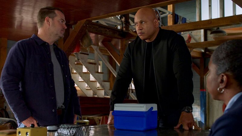 (v.li.): Special Agent G. Callen (Chris O’Donnell), Special Agent Sam Hanna (LL Cool J). – Bild: CBS