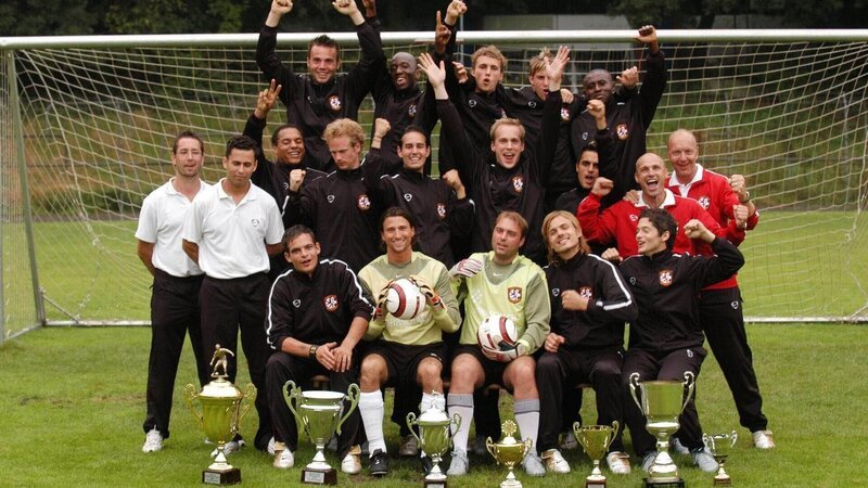 Charles Dodgson (Andrew Bowen) führt das Familienunternehmen „Dodgson Energetics“ in der dritten Generation, doch seit einiger Zeit scheint er den Glauben an die Zukunft der Firma verloren zu haben. – Bild: RTL Crime /​ TNT