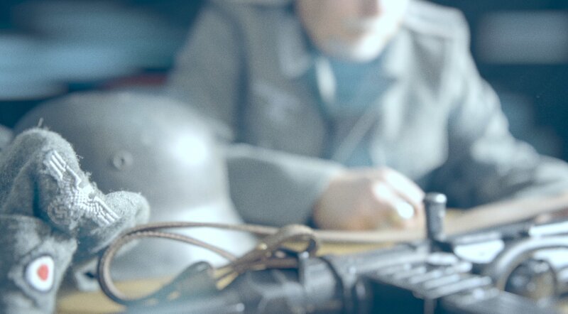 In ihren Briefen nach Hause schildern deutsche Soldaten ihre unmittelbaren Eindrücke vom Krieg. Heute sind sie eine wertvolle Quelle für Historiker. – Bild: Alexander Detig /​ ZDF