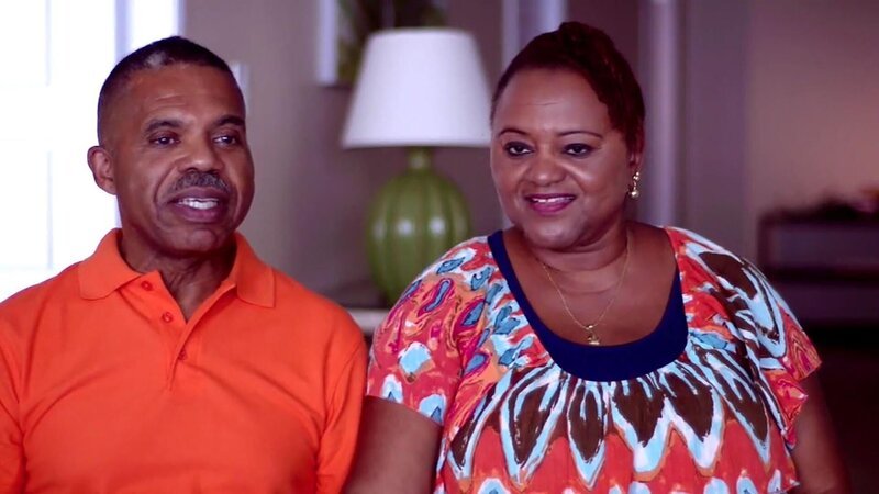 John und Aisha aus Baltimore, Maryland, haben genug von kalten Wintern und grauen Hochhäusern. Das Paar will sich endlich seinen Traum erfüllen und nach Coronado in Panama auswandern. – Bild: HGTV/​Tanja Bachetzky