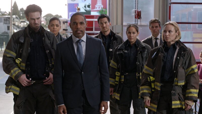 (v.l.n.r.) Jack Gibson (Grey Damon); Victoria Hughes (Barrett Doss); Ben Warren (Jason George); Travis Montgomery (Jay Hayden); Andy Herrera (Jaina Lee Ortiz); Emmett Dixon (Lachlan Buchanan); Maya Bishop (Danielle Savre) – Bild: 2020 American Broadcasting Companies, Inc. All rights reserved.