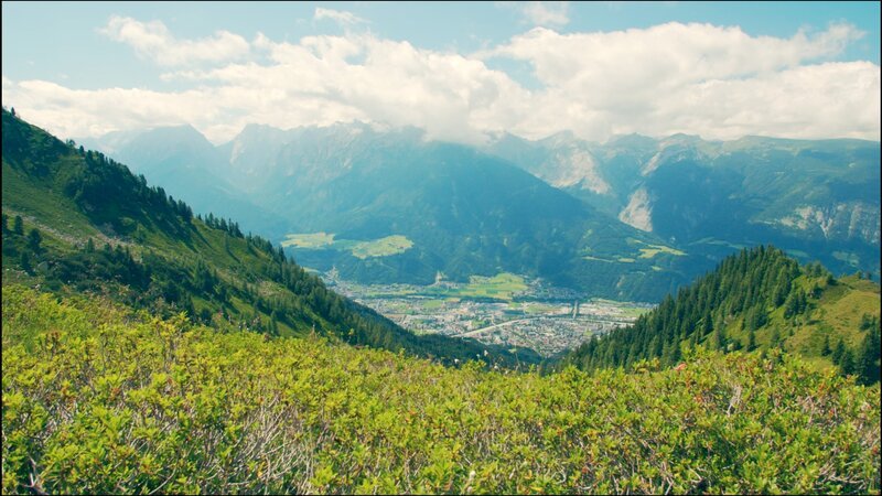 Aussicht auf Schwaz. – Bild: ORF / IPFILM Aussicht auf Schwaz. – Bild: ORF / IPFILM