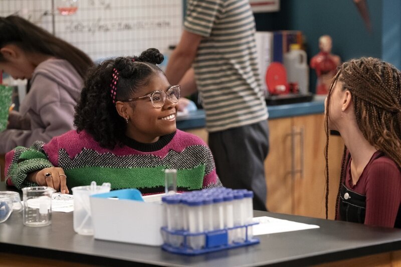 „Saved by the Spell“ – Winter (Taylor Cora) – Bild: Disney/​Lara Solanki