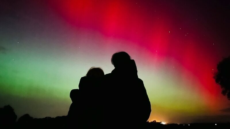 Polarlichter nördlich von Leipzig. – Bild: ZDF und MDR/​Farbfilmer