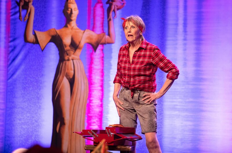 Kabarettistin Marianne Schätzle. – Bild: SWR/​Sabine Stumpp