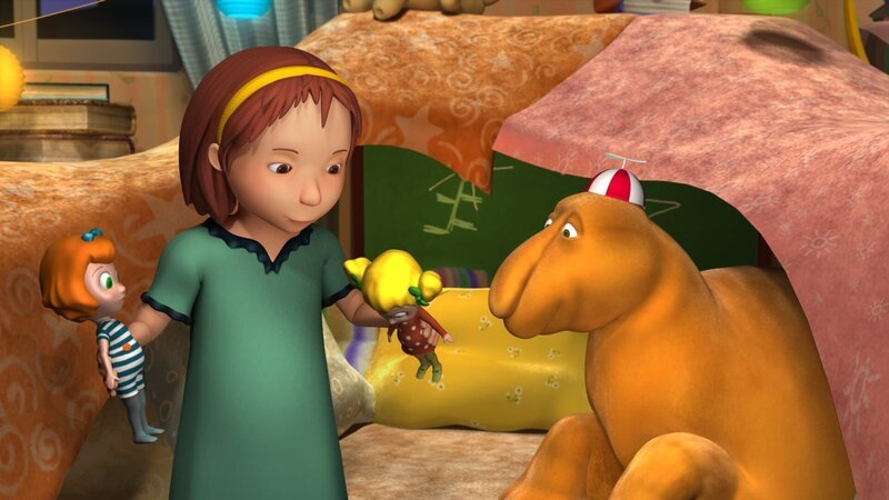 Luzi ist traurig, denn ihre beste Freundin ist krank und kann nun nicht bei ihr mit übernachten. Doch die Moffels sind sofort bereit, als beste Freunde einzuspringen. – Bild: rbb/​DIGITRICK Berlin