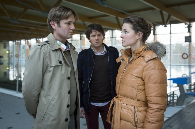 Dr. Thomas Sauer (Kai Ivo Baulitz), Tom Kowalski (Steffen Schroeder), Simone Belling (Cordelia Wege). – Bild: ZDF/​Uwe Frauendorf