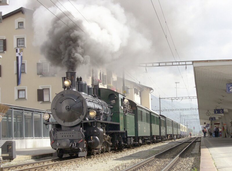 Einfahrt in Sameden. – Bild: SWR