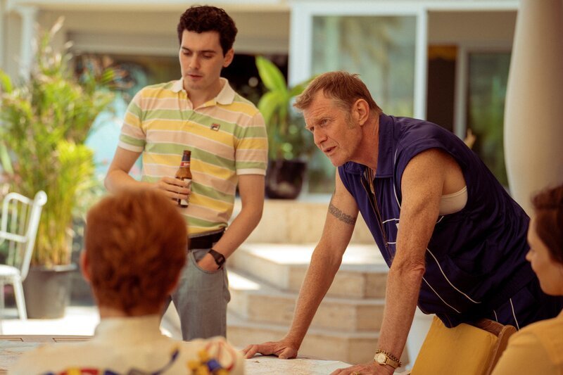 l-r: Jack Rowan als Gene Lord, Jason Flemyng als Albert Lord – Bild: Sky UK