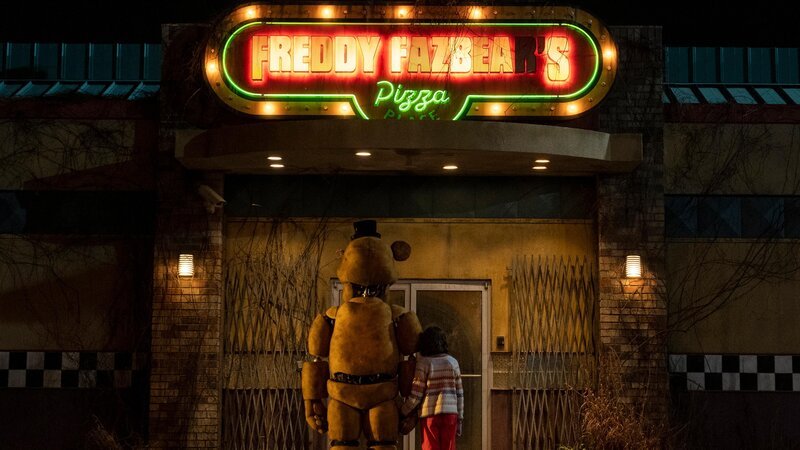 Abby (Piper Rubio, r.) – Bild: SCOTT CAWTHON PRODUCTIONS, LLC / UNIVERSAL STUDIOS Abby (Piper Rubio, r.) – Bild: SCOTT CAWTHON PRODUCTIONS, LLC / UNIVERSAL STUDIOS