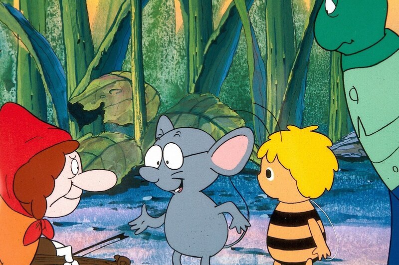 Flip und Maja begleiten Alexander zur Spinne Thekla. – Bild: ORF/​ZDF/​Apollo-Film