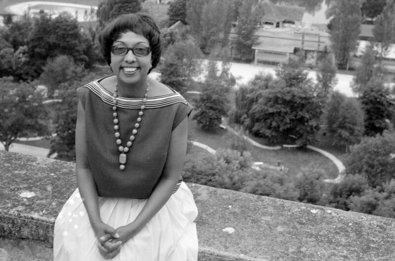 Josephine Baker auf Schloss Les Milandes, 1961 – Bild: commons.wikimedia