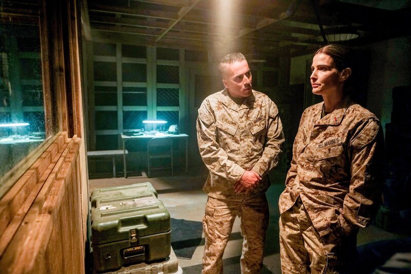 Kirk Acevedo (Volkers), Cobie Smulders (Dex Parios). – Bild: ORF/​Disney/​ABC/​Ron Batzdorff