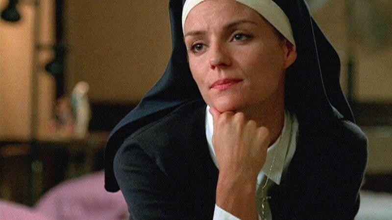 Ohne die Hilfe von Schwester Olivia (Susan Misner) kann die Polizei den Nonnenmörder nicht festnehmen. Wird sie ihr dunkles Geheimnis lüften? – Bild: MG RTL D