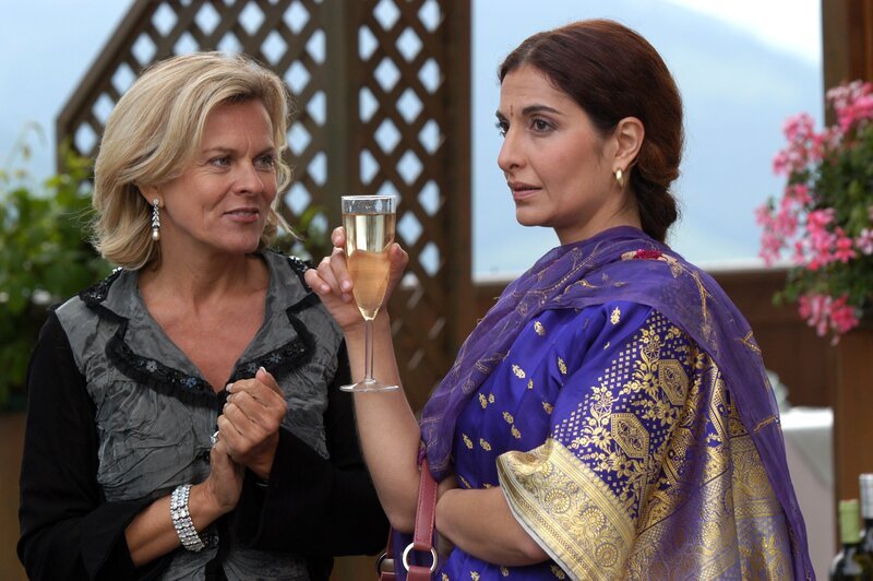 (v.li.): Andrea L’Arronge (Gräfin Schönberg), Proschat Madani (Rima Lagou). – Bild: ORF/​BEO-Film/​Marco