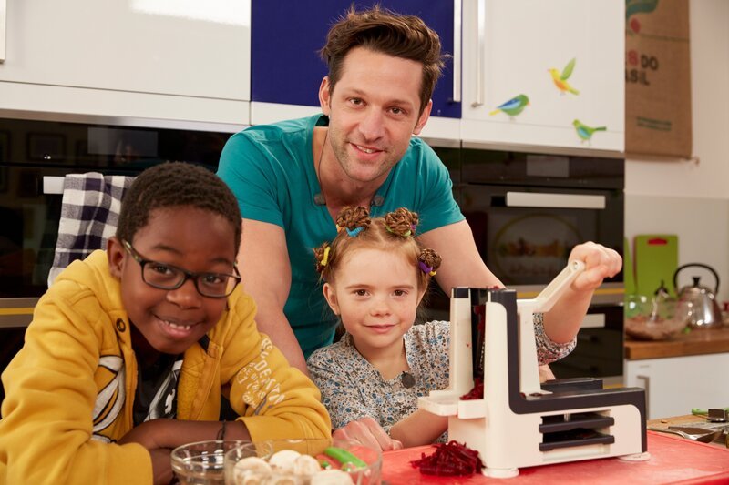 Amos, Alexander Kumptner, Marie. – Bild: ORF 1