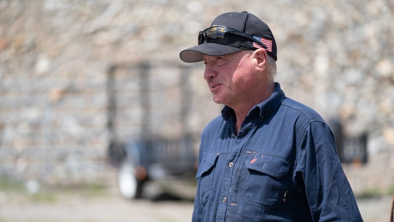 Freddy Dodge, smiling – Bild: Warner Bros. Discovery, Inc. or its subsidiaries and affiliates. All rights reserved.