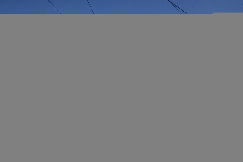 Dieses heruntergekommene Haus in ein eine Wohlfühloase verwandeln – keine leichte Aufgabe für Christina und Tarek El Moussa … – Bild: 2014,HGTV/​Scripps Networks, LLC. All Rights Reserved Lizenzbild frei