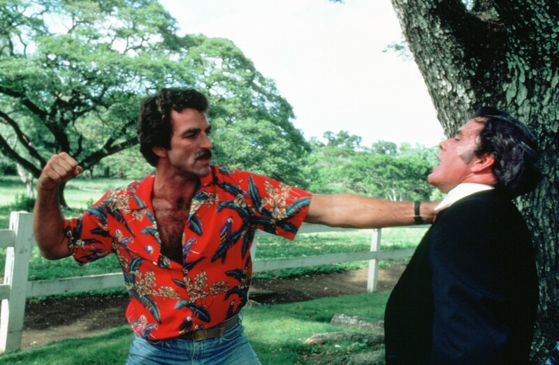 Mit Thomas Magnum (Tom Selleck, l.) sollte man sich besser nicht anlagen … – Bild: Matt Squire