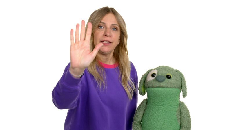 Tanja und Knolle erklären den Trick mit der „Stopp-Hand“. – Bild: WDR/​Die Sendung mit dem Elefanten