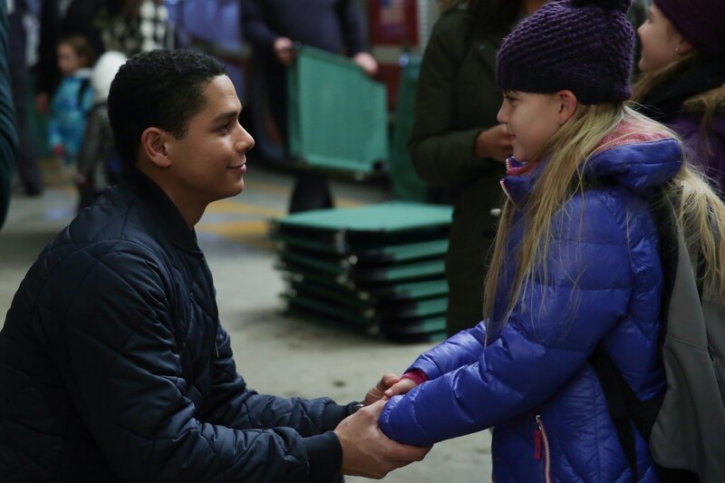 CHICAGO FIRE -- „Tonight’s The Night“ Episode 213 -- Pictured: (l-r) Charlie Barnett as Peter Mills -- (Photo by: Elizabeth Morris/​NBC) – Bild: NBCUniversal Media, LLC