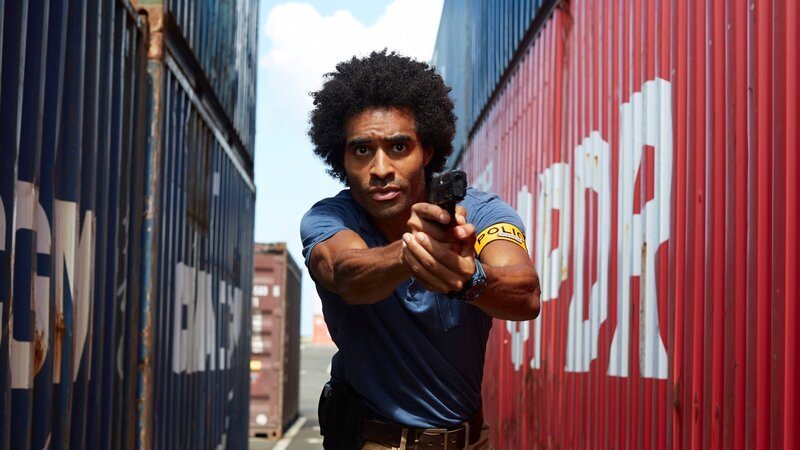 Aurélien Charlery (Julien Béramis) versucht, seine Kollegin zu retten. Diese ist bei einem Einsatz spurlos verschwunden. Kann Aurélien sie finden? – Bild: ZDF und Sylvie Castioni – Best Image