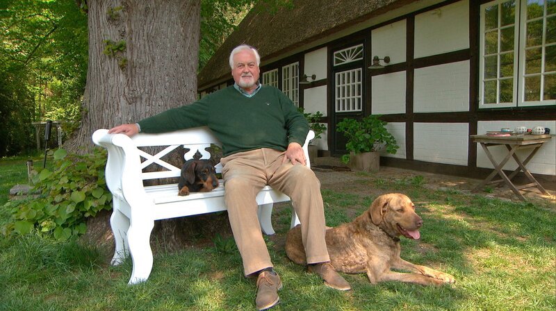 Peter Harry Carstensen ist noch heute ein Liebhaber der alten schleswig-holsteinischen Küche. – Bild: NDR/​privat