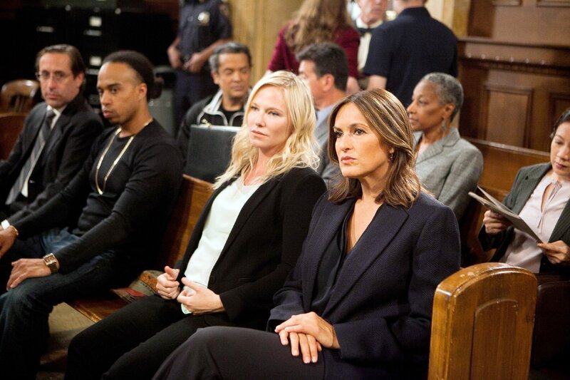 Amanda Rollins (Kelli Giddish), Olivia Benson (Mariska Hargitay, r.) – Bild: VOX /​ NBC Studios