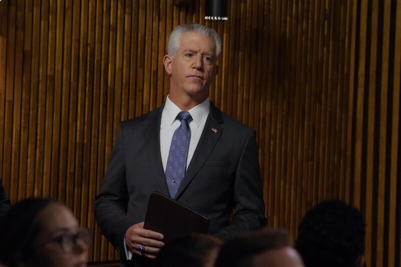 Garrett Moore (Gregory Jbara) – Bild: CBS Broadcasting Inc.