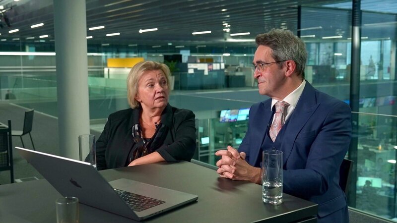 Regina Polak (Professorin für Praktische Theologie und Interreligiösen Dialog an der Universität Wien), Franz Winter (Universitätsprofessor für Religionswissenschaft, Leiter des Instituts für Religionswissenschaft an der Universität Graz). – Bild: ORF /​ ORF