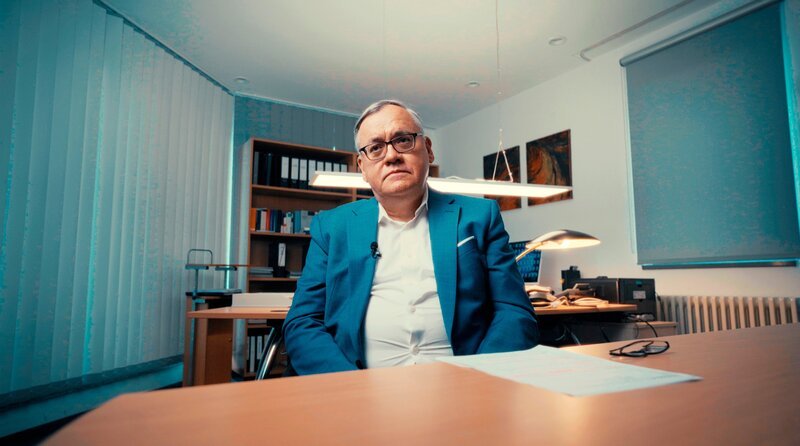 Rechte Gewalt zur Durchsetzung politischer Ziele – Dirk-Martin Christian, Verfassungsschutz Sachsen – Bild: MDR/​Lotze