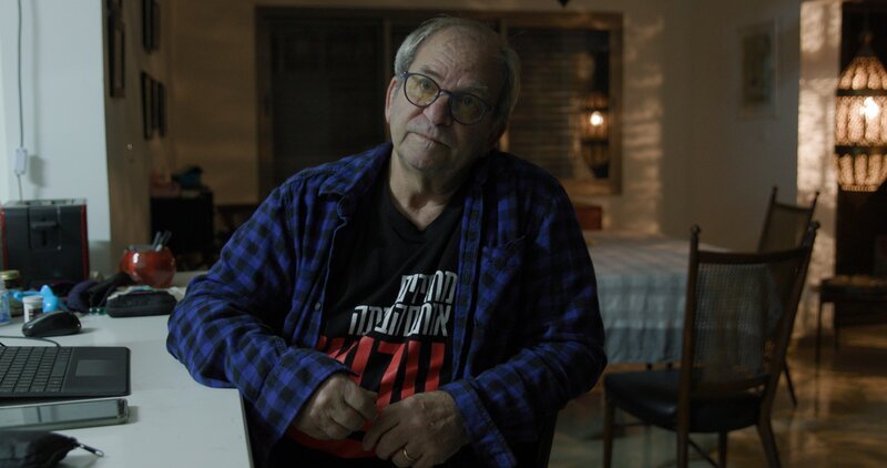 Yehuda Beinin vor der Abreise in die USA, um Hilfe für die Geiseln zu organisieren. – Bild: ZDF und Yoni Brook Yehuda Beinin vor der Abreise in die USA, um Hilfe für die Geiseln zu organisieren. – Bild: ZDF und Yoni Brook