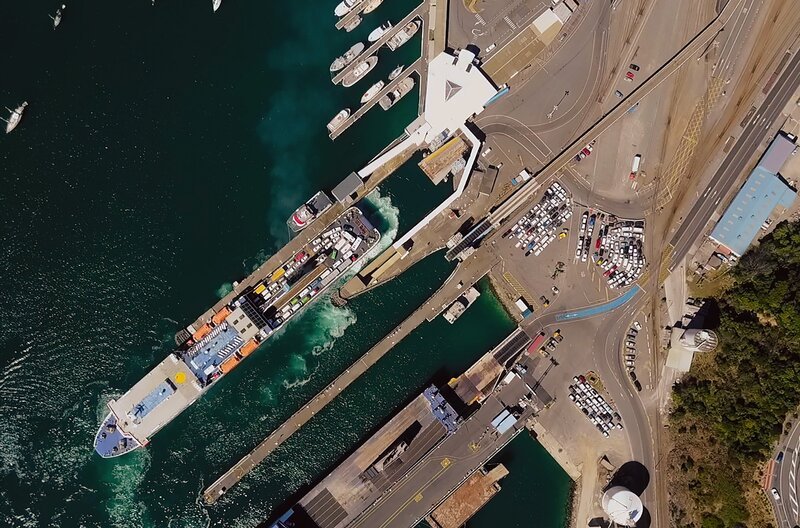 Eine Fähre verbindet Wellington mit Picton, der Pforte zur Südinsel. – Bild: Making Movies