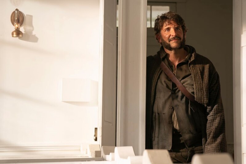 Elijah Gemstone (Bradley Cooper) – Bild: Connie Chornuk