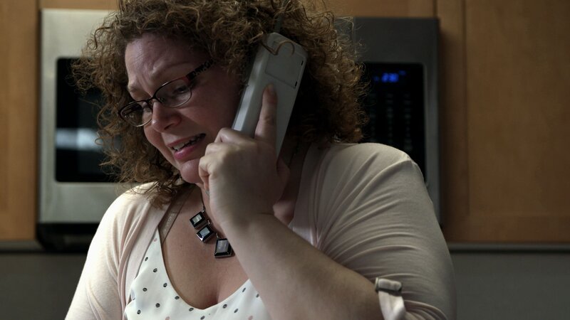 Frau telefoniert mit ihrem Handy – Bild: Z/​abacus /​ © Crime + Investigation /​ abacus media