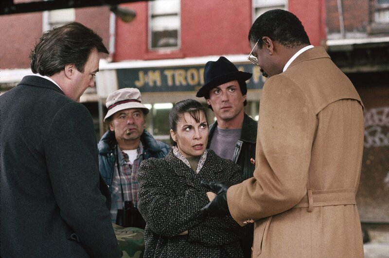 Michael Sheehan, Burt Young, Talia Shire, Sylvester Stallone, Richard Grant – Bild: METRO GOLDWYN MAYER