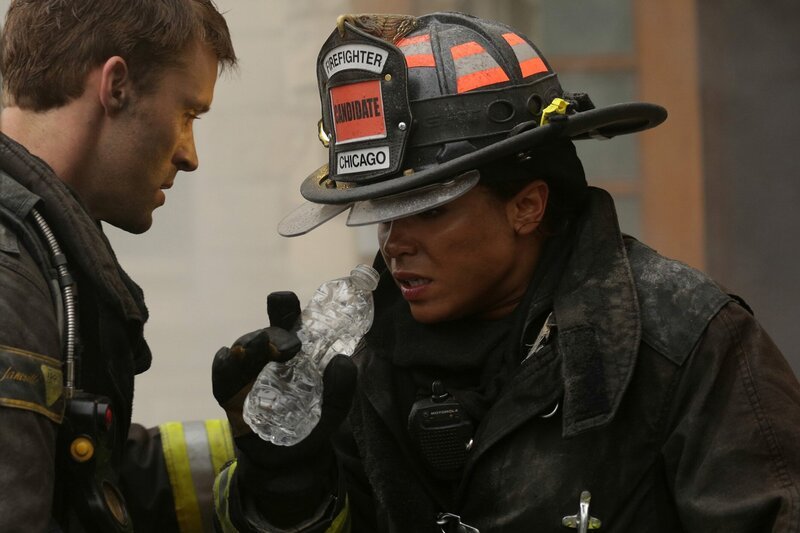 Matthew Casey (Jesse Spencer) und Gabriela Dawson (Monica Raymund) – Bild: NBCUniversal Media, LLC