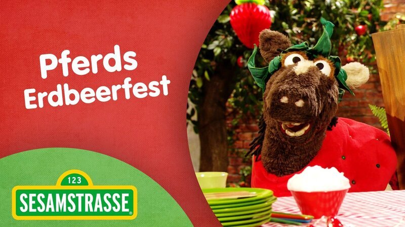 Pferd freut sich auf das Erdbeerfest. – Bild: NDR/​Sesame Workshop