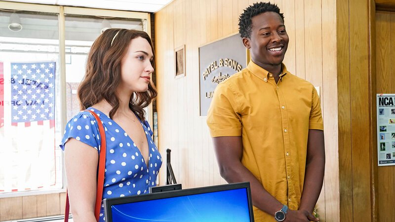 „Instant Karma“ – Miles is confused when Sameer (Vinny Chhibber), a lawyer with financial problems, wants nothing to do with a winning lottery ticket that the God Account helps Miles return to him. Also, Ali opens up to the congregation at the LGBTQ-friendly church she joined, and Audrey (Karine Vanasse), the artist behind the mysterious painting Miles saw in Paris, reveals surprising information behind the work. Pictured L to R: Violett Beane as Cara Bloom, Brandon Micheal Hall as Miles Finer. – Bild: CBS Broadcasting, Inc. All Rights Reserved