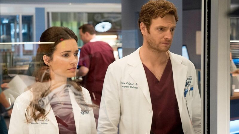 Natalie Manning (Torrey DeVitto) und Will Halstead (Nick Gehlfuss) – Bild: Sky Serie (ITAL)