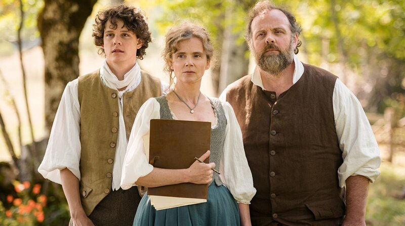 Der Koch Pierre Manceron (Grégory Gadebois, re.), seine Helferin Louise (Isabelle Carré) und sein Sohn Benjamin (Lorenzo Lefèbvre) wagen einen Aufbruch. – Bild: ZDF und ARD Degeto/Neue Visionen Filmverleih/Jérôme Prébois Der Koch Pierre Manceron (Grégory Gadebois, re.), seine Helferin Louise (Isabelle Carré) und sein Sohn Benjamin (Lorenzo Lefèbvre) wagen einen Aufbruch. – Bild: ZDF und ARD Degeto/Neue Visionen Filmverleih/Jérôme Prébois