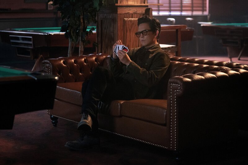 John Cho als Guy/​Alec – Bild: Ralph Bavaro /​ Peacock /​ Peacock TV LLC