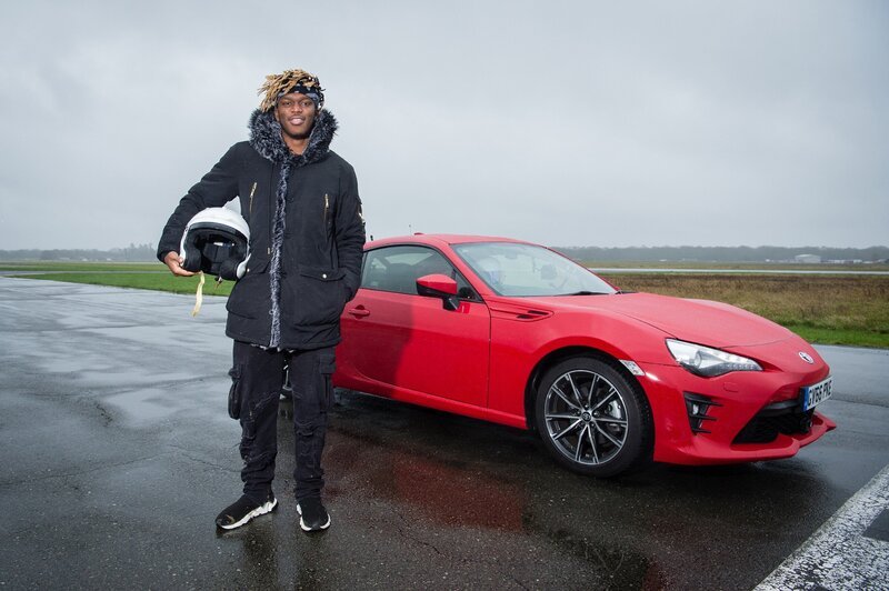 Youtube-Star KSI  Die Verwendung des sendungsbezogenen Materials ist nur mit dem Hinweis und Verlinkung auf TVNOW gestattet. – Bild: TVNOW /​ BBC Studios