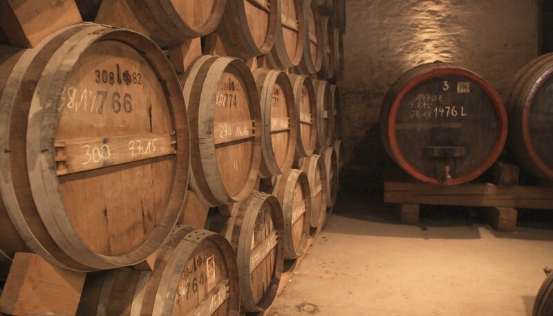 Eichenfässer im Klostergut Wöltingerode. Weitere Fotos erhalten Sie auf Anfrage. – Bild: NDR